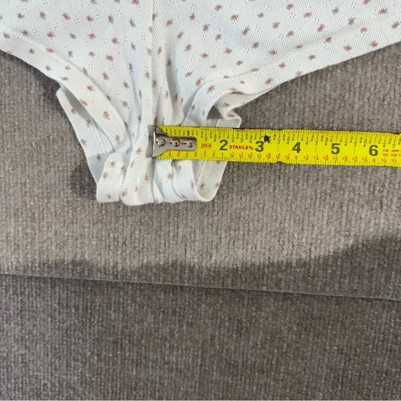 Brandy Melville John Galt Floral Ribbed Waffle Knit Shorts Size 12 Sm White Pink - Picture 7 of 8